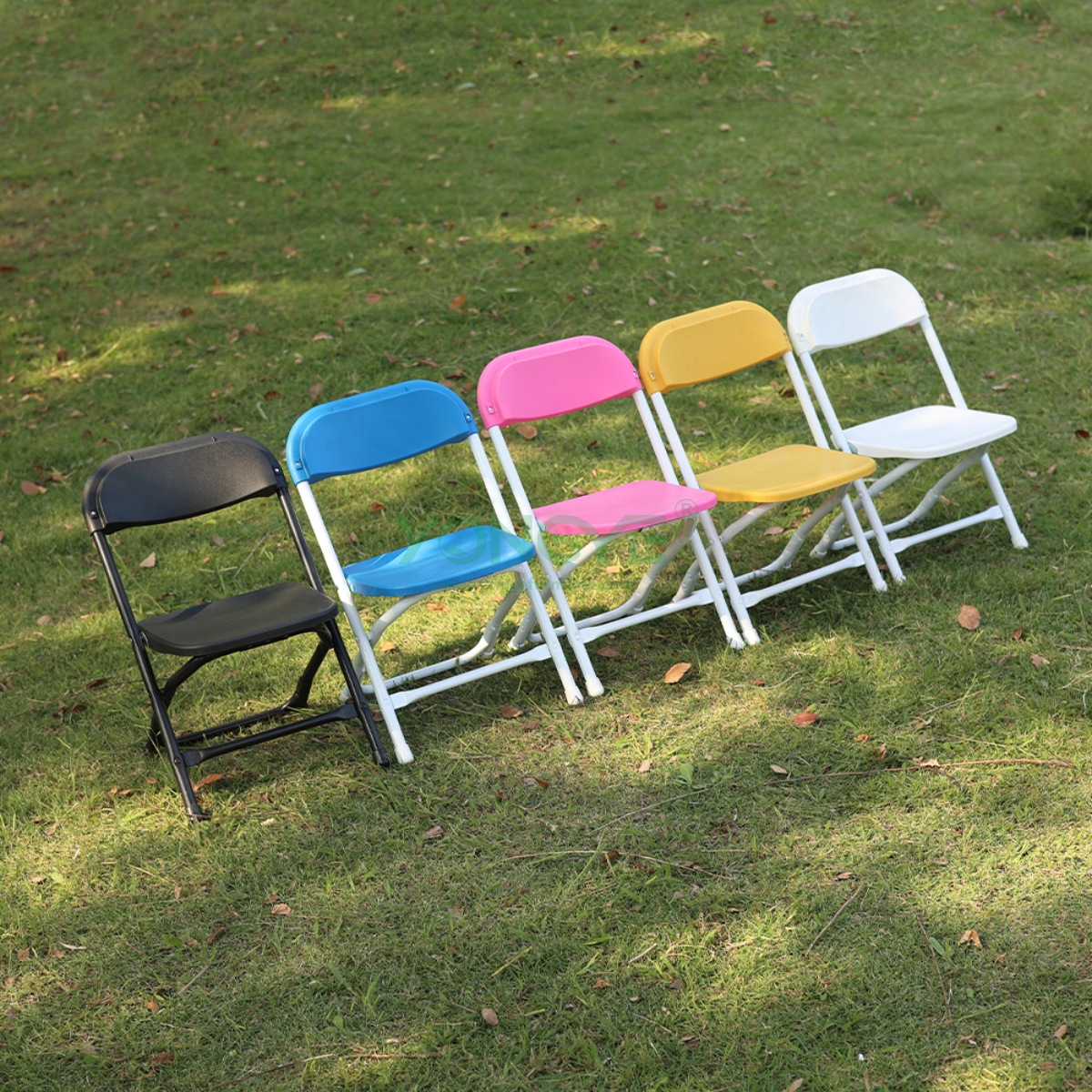 Kids Plastic Folding Chair 1.png
