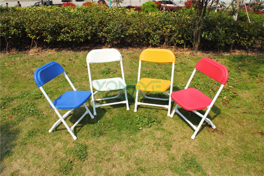 Kids Plastic Folding Chair 2.png