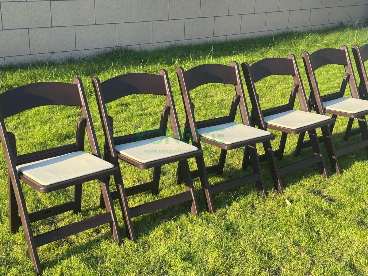 Resin Folding Chair With Wood Grain14.jpg