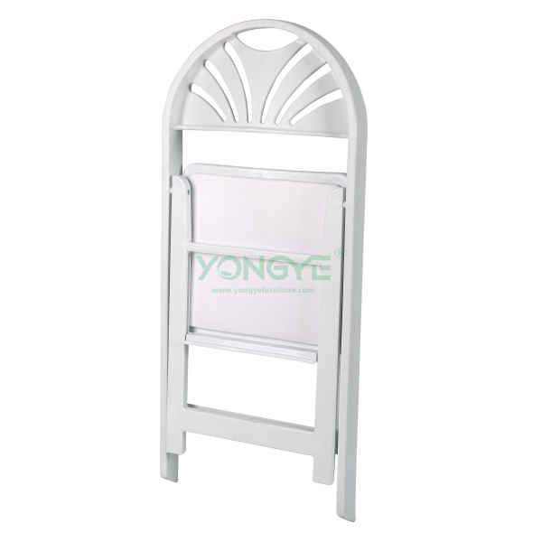 Folded Fan Back Resin Folding Chair(1).png