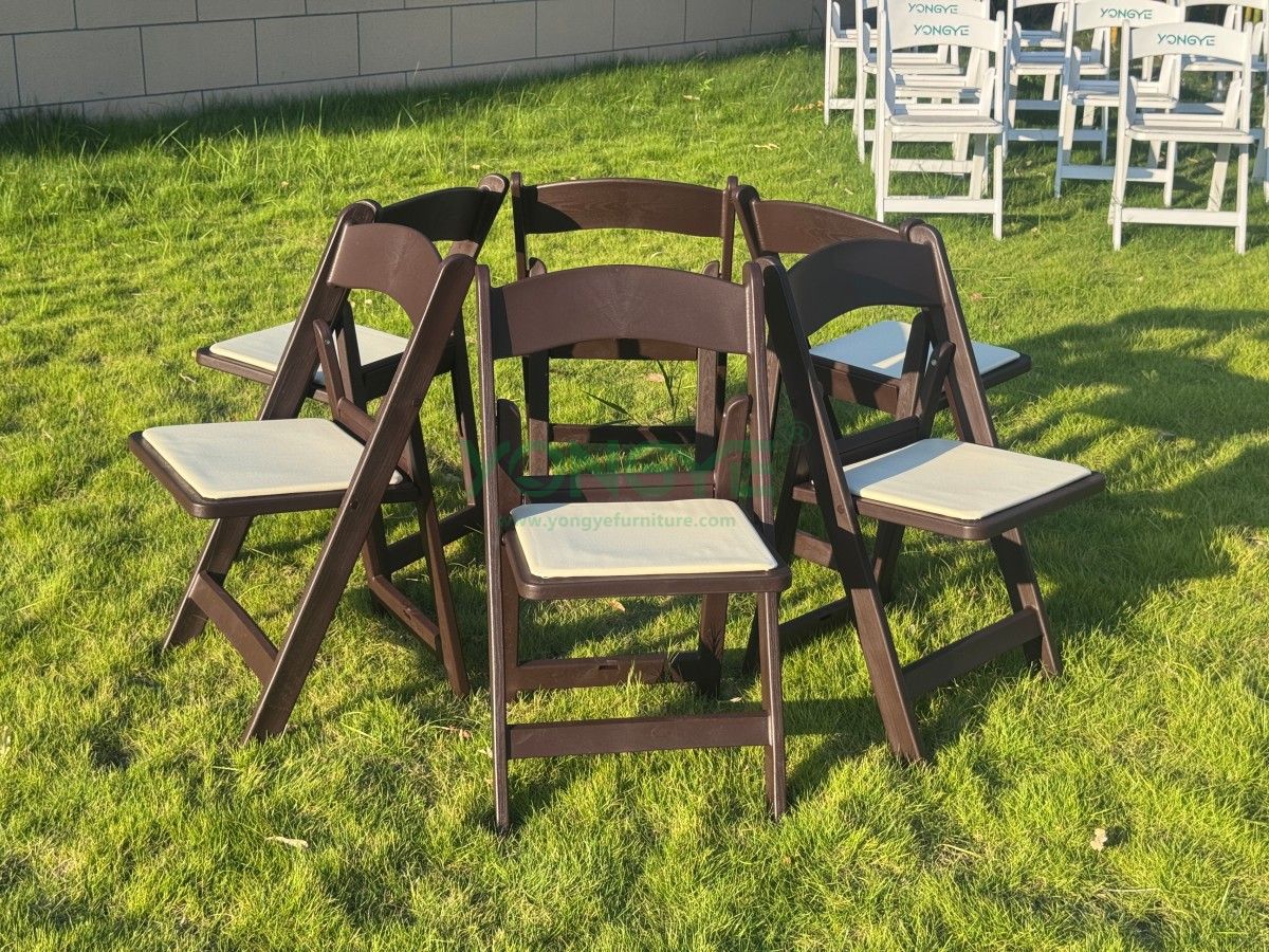 Resin Folding Chair With Wood Grain18.jpg