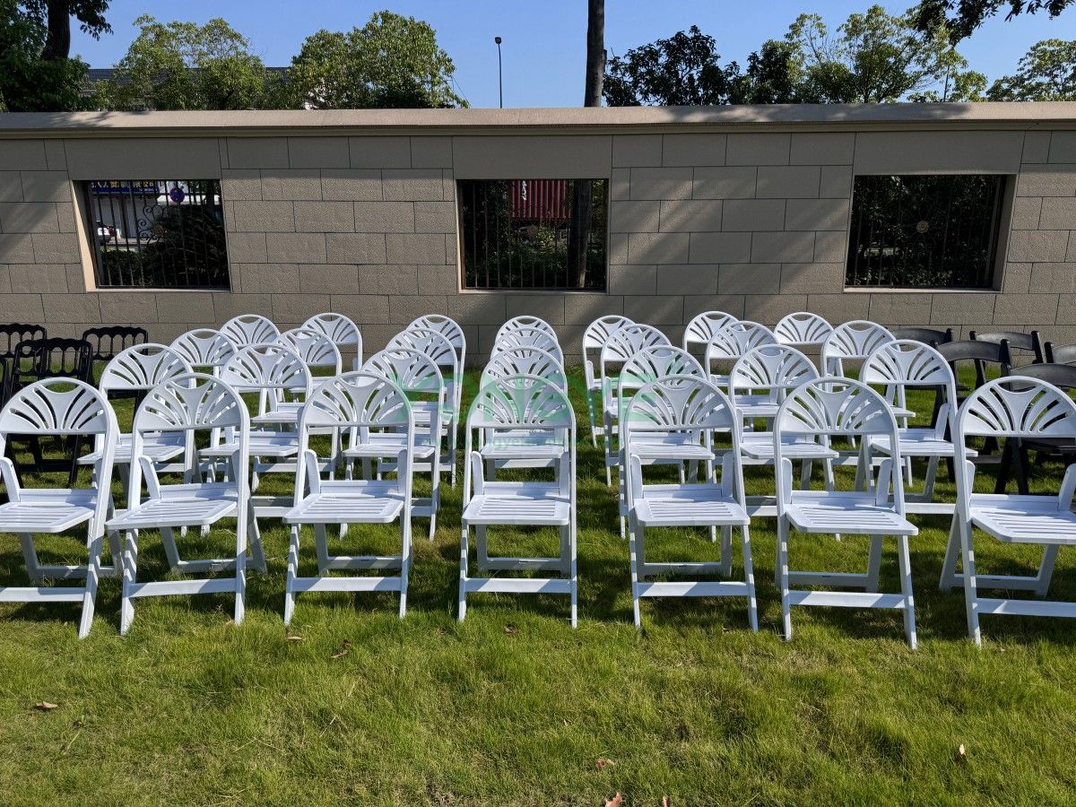 Resin Folding Chair Fan back& Slat seat pad1.jpg