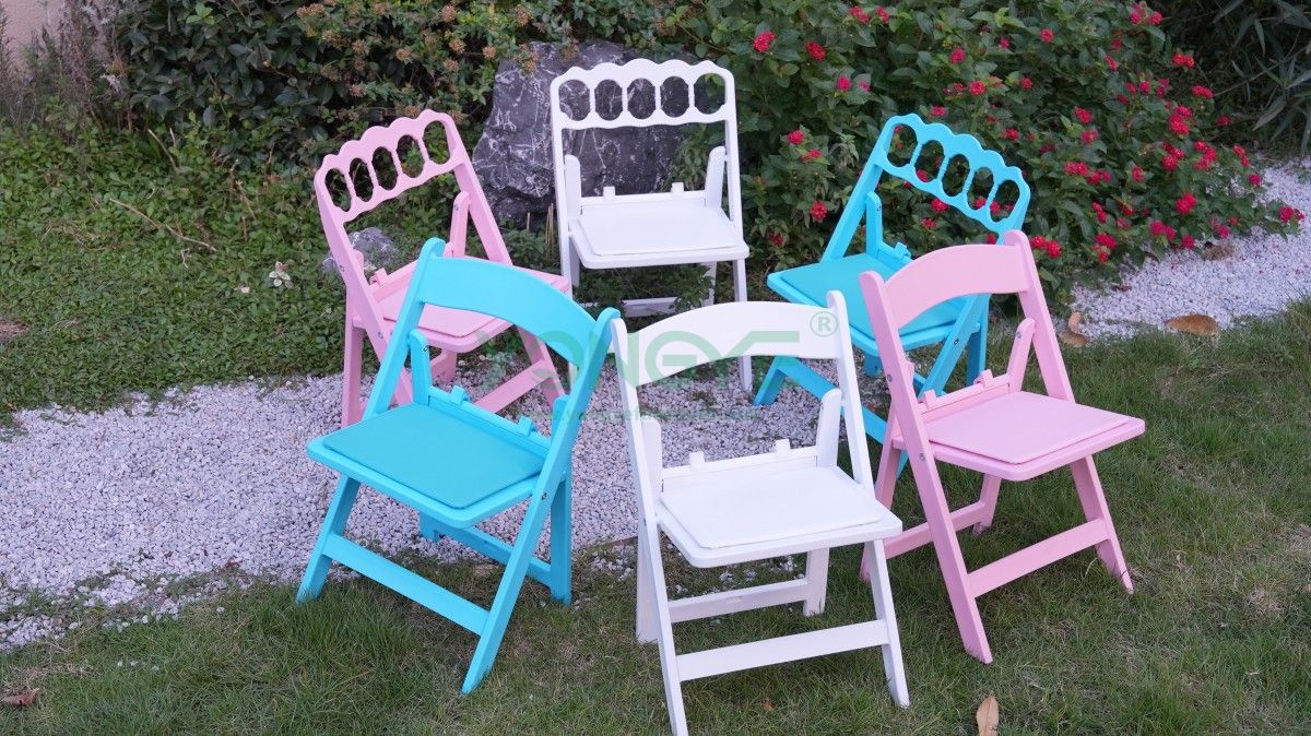Kids Resin Napoleon Chair6.jpg
