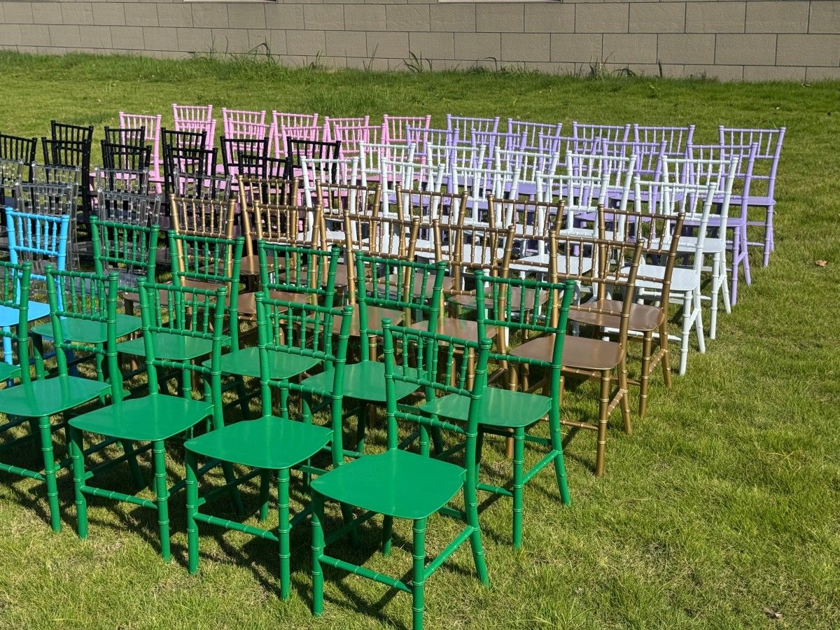 Kids Resin Chiavari Chair6.jpg