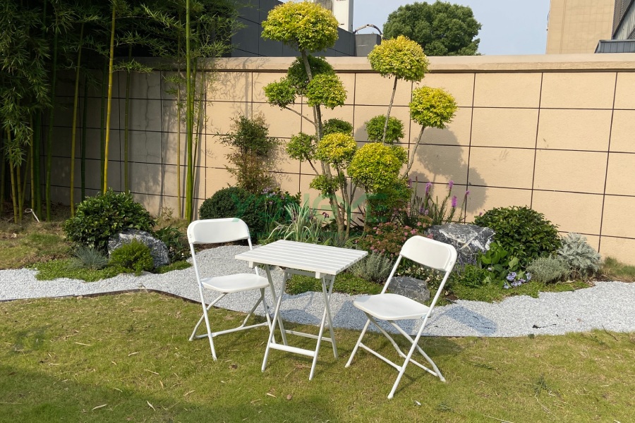 Resin Table+Steel & Plastic Folding Chair9.png
