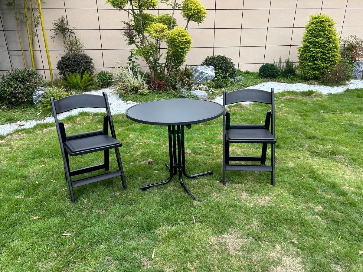 Round Table+Resin Folding Chair2(1).jpg
