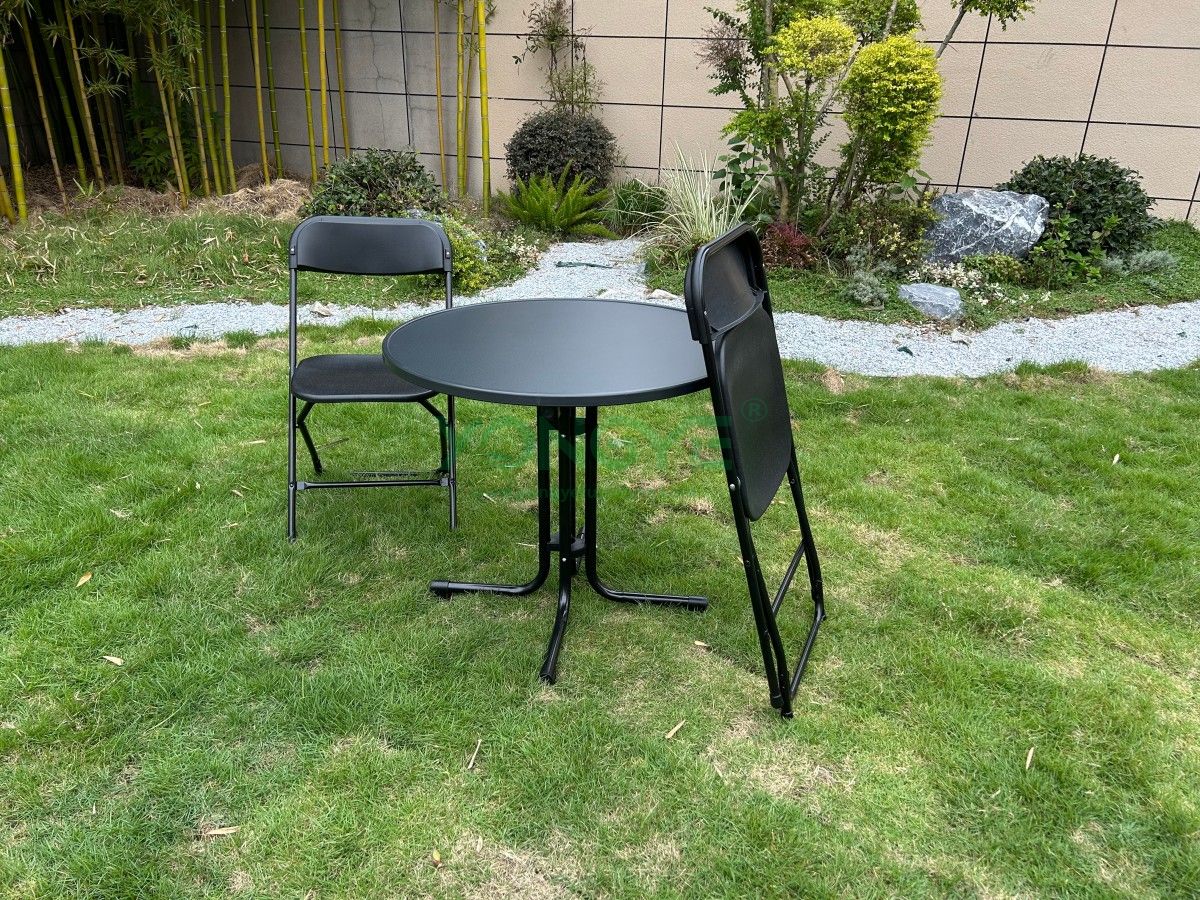 Round Table+Steel & Plastic Folding Chair4.jpg